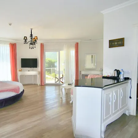Naz Hotel Gocek (Fethiye)