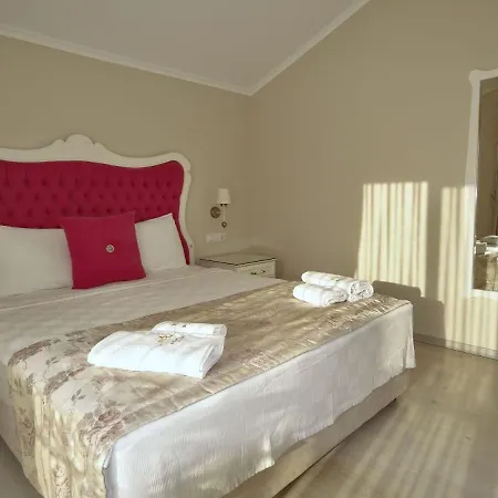 Naz Hotel